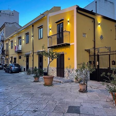 Casa Vacanze Donna Pina Palermo Exterior photo