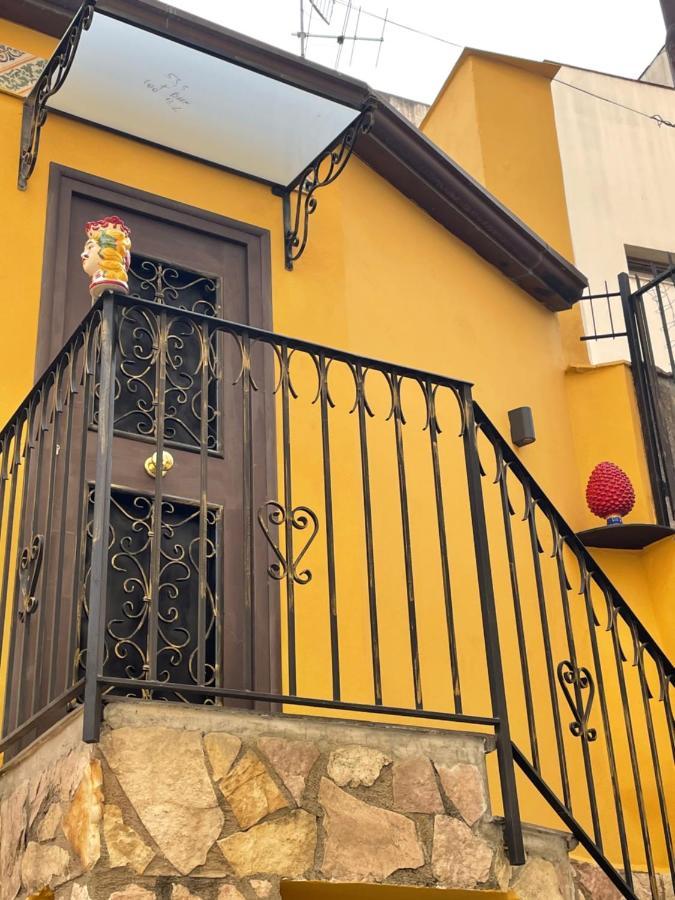 Casa Vacanze Donna Pina Palermo Exterior photo