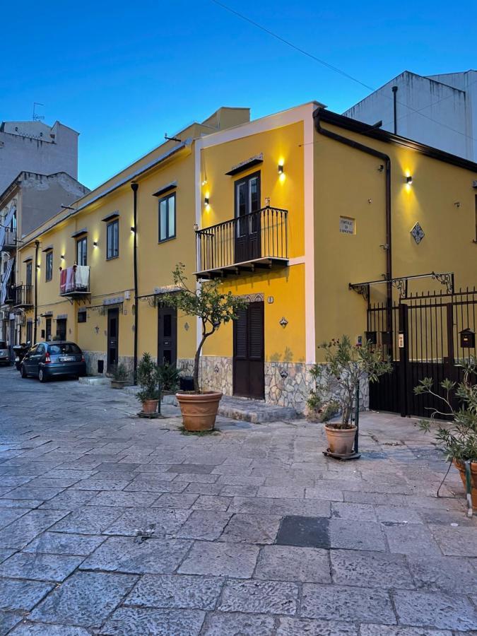 Casa Vacanze Donna Pina Palermo Exterior photo